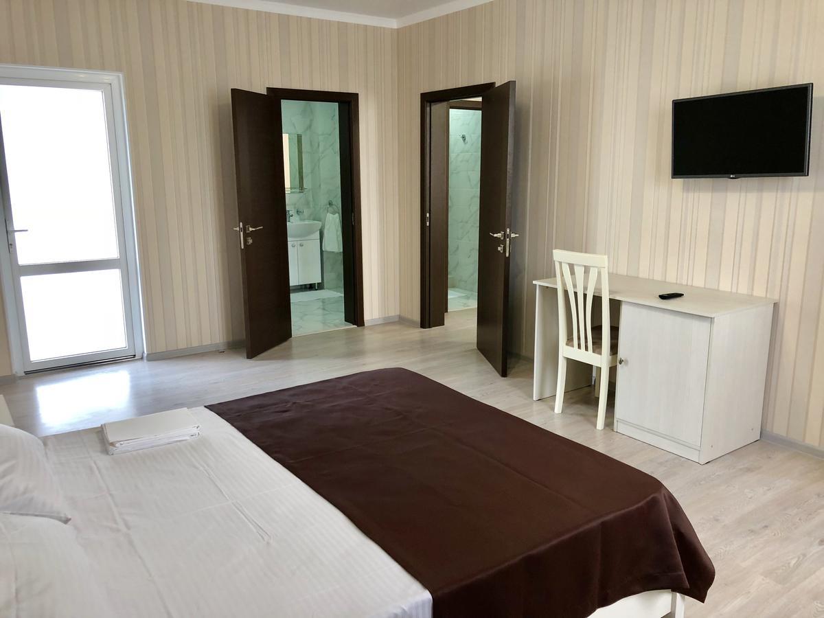 Hotel Mandarin Пицунда Екстериор снимка